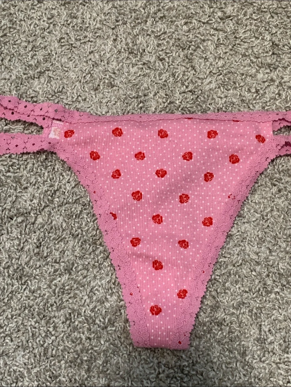 NWT Pink Victoria’s Secret Pink Lace Trim Thong Panty with Red Heart Print - Picture 2 of 5